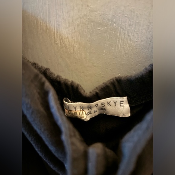 Flynn Skye black, long, button down front, Large, dress, ruffle strap - Picture 4 of 6